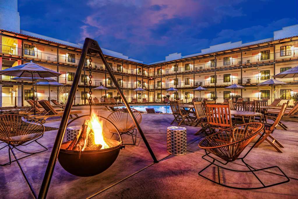 Hotel Texican Court, By Valencia Collection 4*